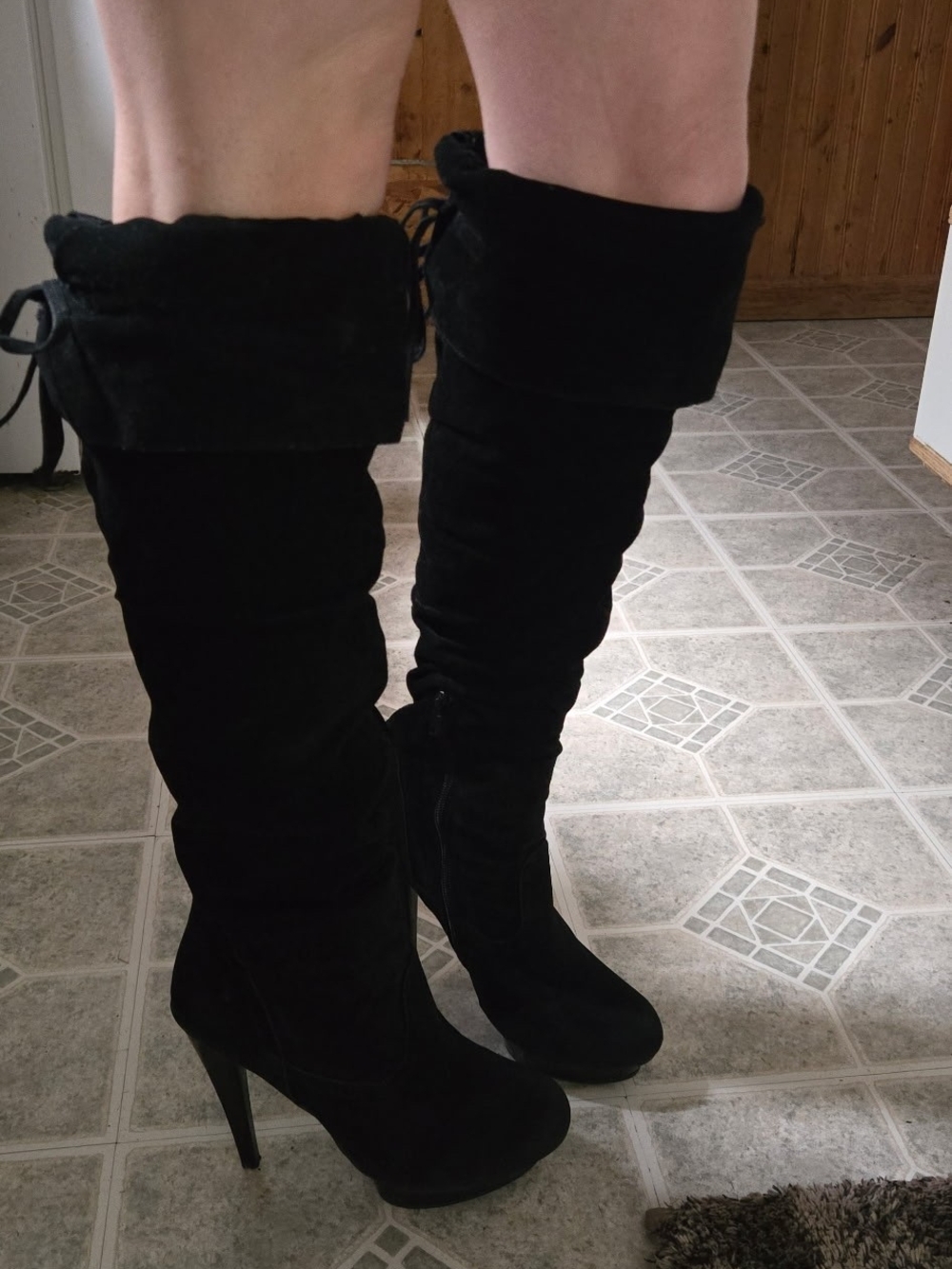 Black Knee-High Suede Stiletto Boots 7.5 Sexy Tassles Foldover Party Date Night